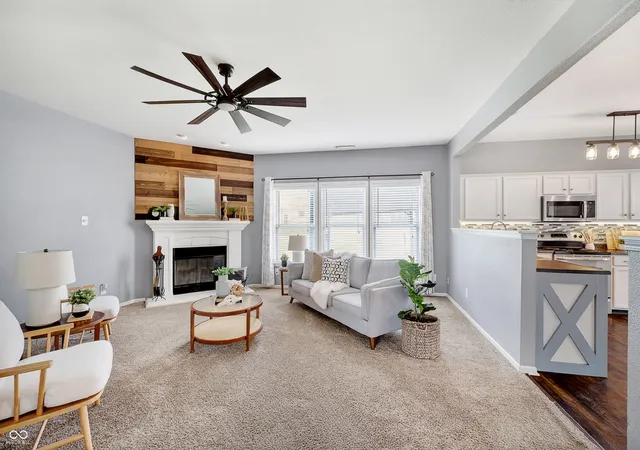 3rd image of 1216 King Maple Dr, Greenfield, IN 46140 | MLS# 22099870