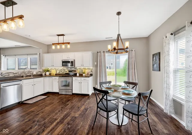 5th image of 1216 King Maple Dr, Greenfield, IN 46140 | MLS# 22099870