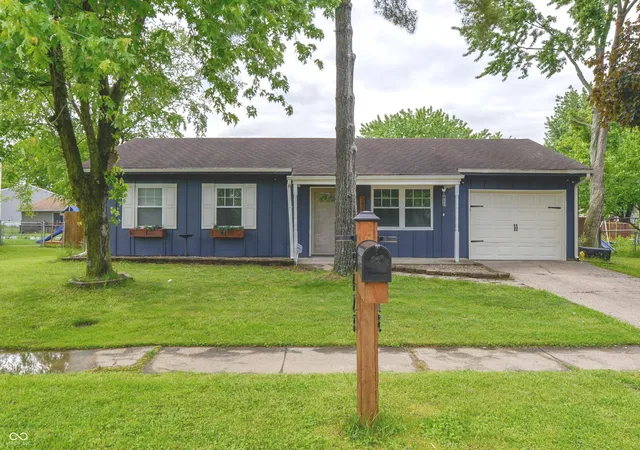 1st image of 5423 Lobo Dr, Indianapolis, IN 46237 | MLS# 22099907