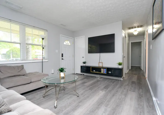 5th image of 5423 Lobo Dr, Indianapolis, IN 46237 | MLS# 22099907