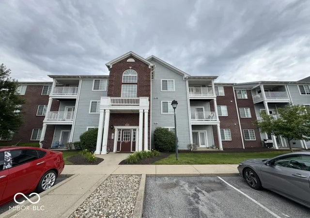 2nd image of 5019 Amber Creek Pl #311, Indianapolis, IN 46237 | MLS# 22099935