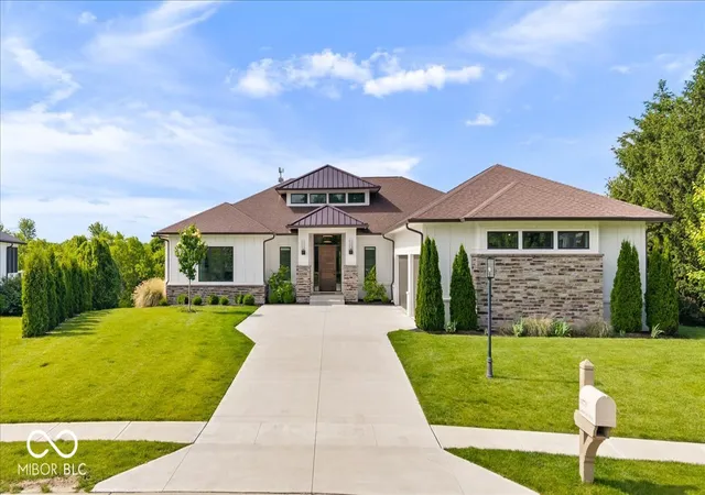 3rd image of 10773 Harbor Bay Dr, Fishers, IN 46040 | MLS# 22099967