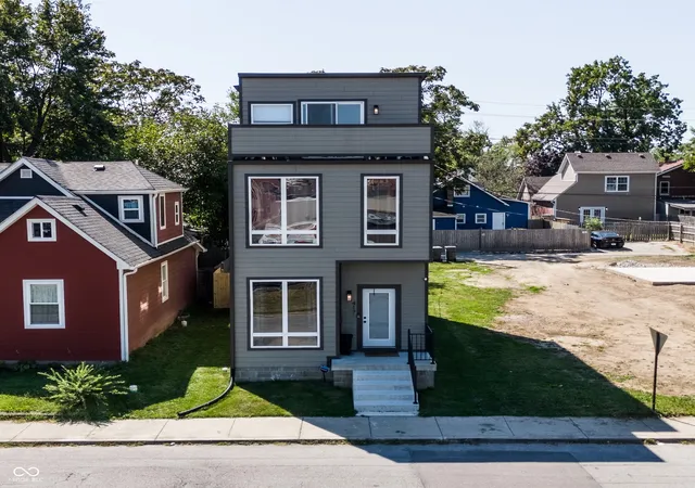 2nd image of 417 E Morris St, Indianapolis, IN 46225 | MLS# 22099974