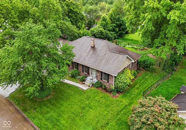 1st image of 1915 Winding Ridge Ave, Indianapolis, IN 46217 | MLS# 22100046