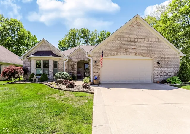 Homes for sale in Indianapolis, IN | 10701 Stable Dr, Indianapolis, IN 46239 | MLS# 22100059