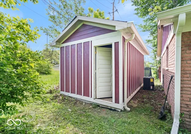 28th image of 4137 Kenneth Ave, Indianapolis, IN 46226 | MLS# 22100081