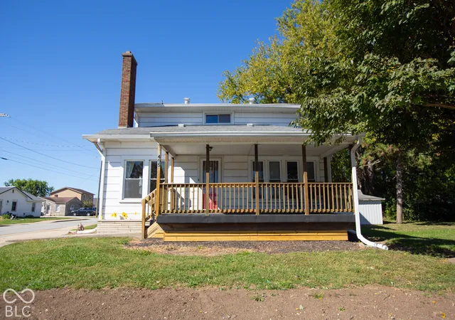 Photo 1 of Single family home for sale at 405 S Mulberry St, Fairland, IN 46126 | MLS# 22100095 | Listing updated on 2026-10-07