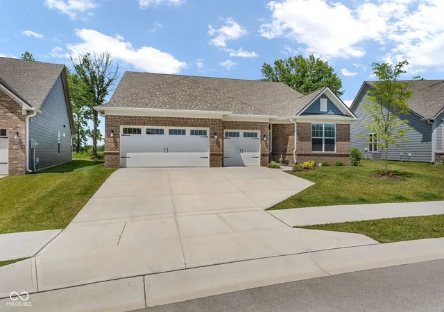 Homes for sale in Whitestown, IN | 5824 Stetson Dr, Whitestown, IN 46075 | MLS# 22100146