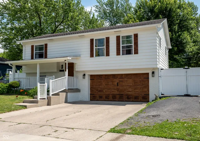 3rd image of 8155 E 34Th St, Indianapolis, IN 46226 | MLS# 22100161