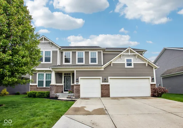 Homes for sale in Danville, IN | 133 Bentree Blvd, Danville, IN 46122 | MLS# 22100217