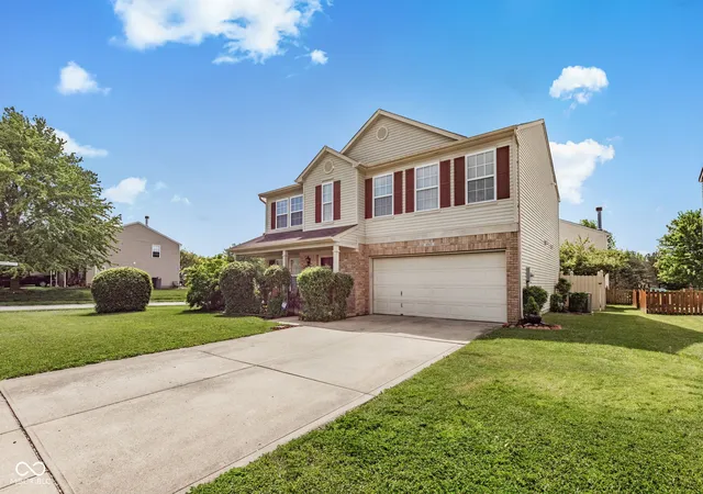 Photo 2 of Sale Pending at 8905 Browns Valley Ln, Camby, IN 46113 | MLS# 22100262 | Listing updated on 2026-09-20