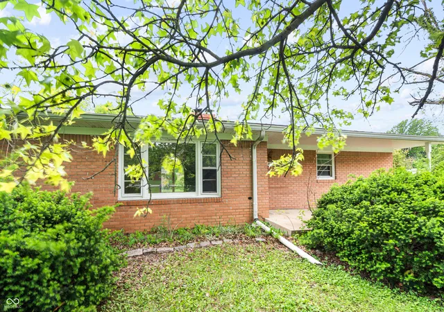 2nd image of 6838 Hague Rd, Indianapolis, IN 46256 | MLS# 22100276