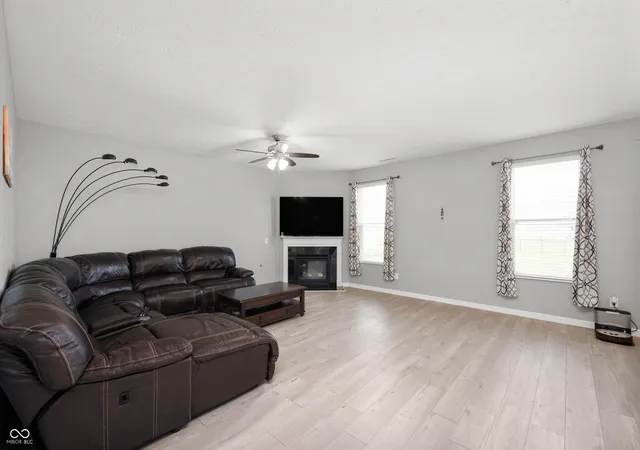 4th image of 1312 Donald Pass, Greenwood, IN 46143 | MLS# 22100308