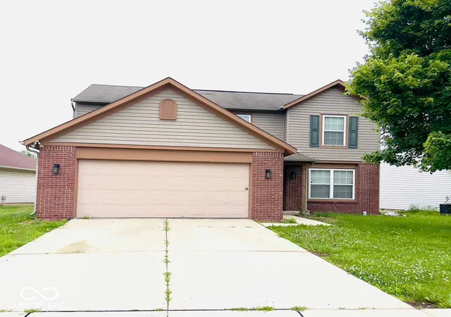 Photo 1 of Single family home for sale at 3827 Hornickel Dr, Indianapolis, IN 46235 | MLS# 22100385 | Listing updated on 2026-09-05
