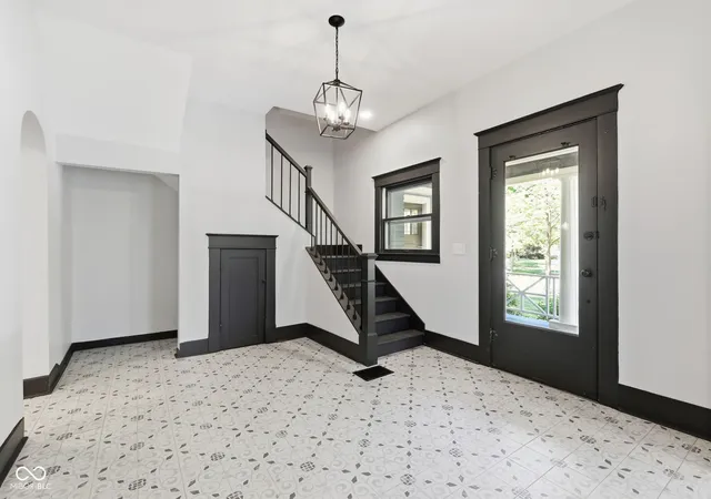 5th image of 875 Woodruff Pl Middle Dr, Indianapolis, IN 46201 | MLS# 22100393