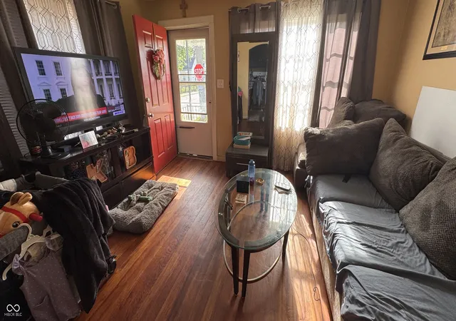 5th image of 1255 Kappes St, Indianapolis, IN 46221 | MLS# 22100417
