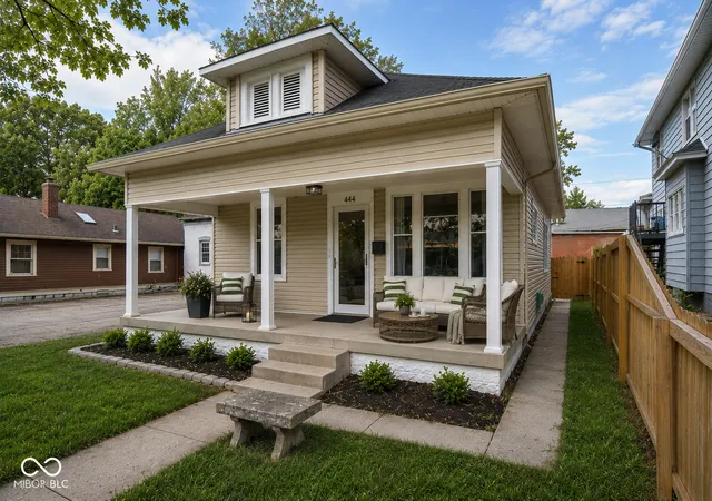 2nd image of 444 N Bancroft St, Indianapolis, IN 46201 | MLS# 22100429