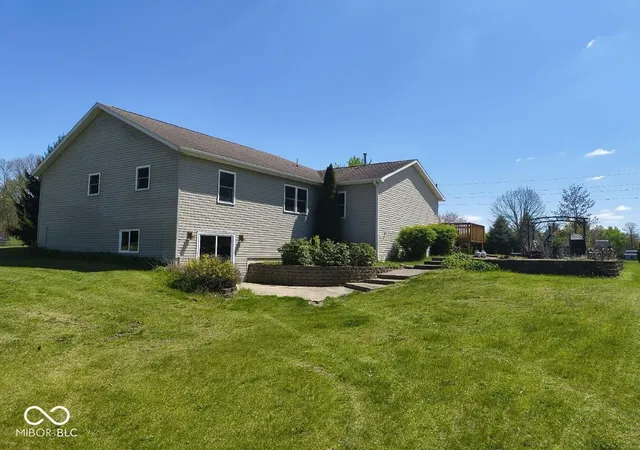 3rd image of 12330 County Road 4, Middlebury, IN 46540 | MLS# 22100464