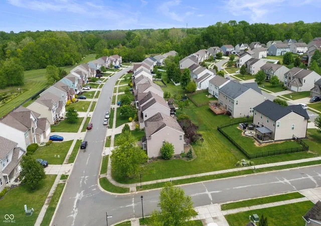 5th image of 5415 Misthaven Ln, Greenwood, IN 46143 | MLS# 22100501