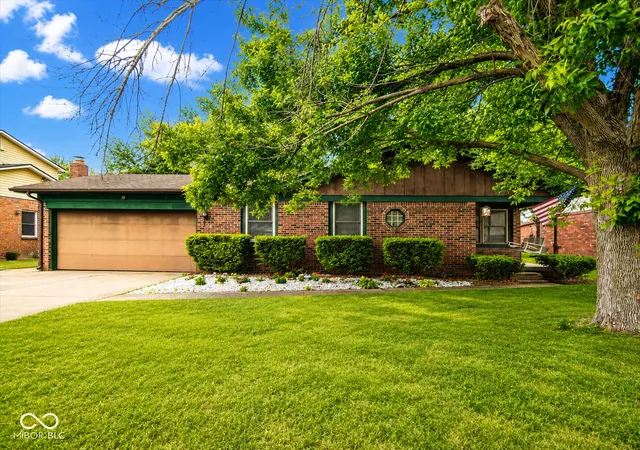 1st image of 4626 Citation Cir, Indianapolis, IN 46237 | MLS# 22100579