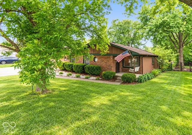 Photo 2 of Single family home for sale at 4626 Citation Cir, Indianapolis, IN 46237 | MLS# 22100579 | Listing updated on 2026-10-06