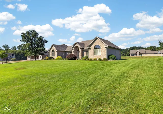 Photo 2 of Single family home for sale at 675 N Auburn Ridge Dr, Linton, IN 47441 | MLS# 22100582 | Listing updated on 2026-08-18