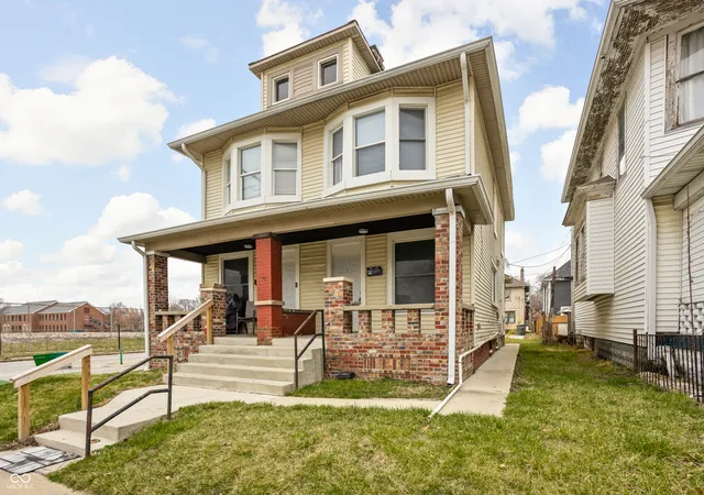 2nd image of 273 E Parkview Ave, Indianapolis, IN 46201 | MLS# 22100606