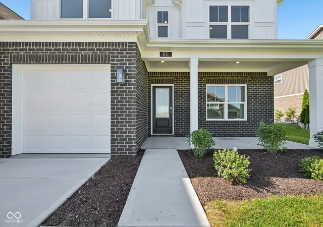 Photo 3 of Sale Pending at 831 Pearl St, Whiteland, IN 46184 | MLS# 22100644 | Listing updated on 2026-10-02