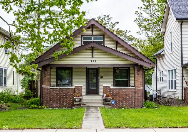 1st image of 424 N Emerson Ave, Indianapolis, IN 46219 | MLS# 22100654