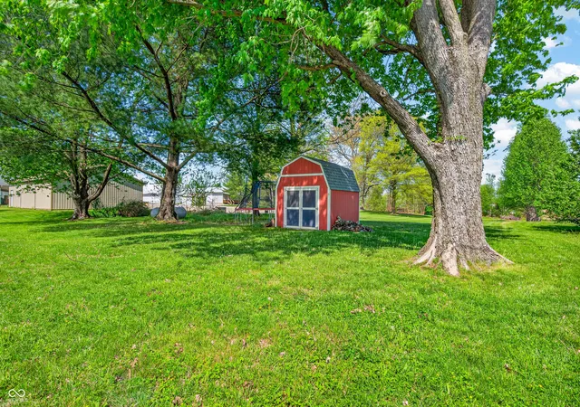 Homes for sale in North Vernon, IN | 210 S County Road 675 W, North Vernon, IN 47265 | MLS# 22100686