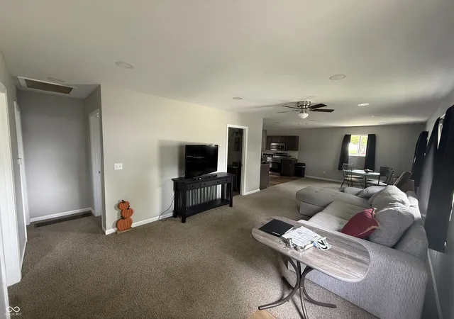 4th image of 562 Roanoke Rd, Kingsford Heights, IN 46346 | MLS# 22100706