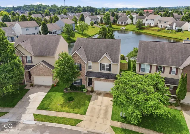 3rd image of 11095 Cool Winds Wy, Fishers, IN 46037 | MLS# 22100744
