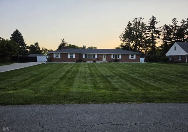 3rd image of 6362 Breamore Rd, Indianapolis, IN 46220 | MLS# 22100790