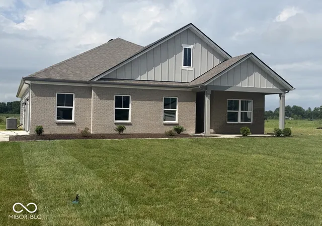 Homes for sale in New Palestine, IN | 7808 Magnolia St, New Palestine, IN 46163 | MLS# 22100824