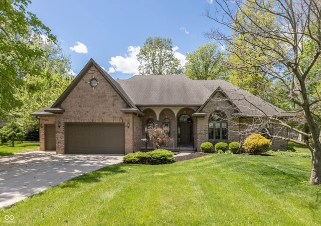 1st image of 5600 N Red Oak Dr, Greenfield, IN 46140 | MLS# 22100835