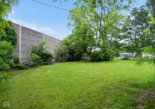 4th image of 4612 N Kercheval Dr, Indianapolis, IN 46226 | MLS# 22100944