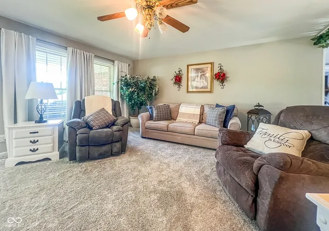 Homes for sale in Columbus, IN | 3345 30Th St, Columbus, IN 47203 | MLS# 22100970
