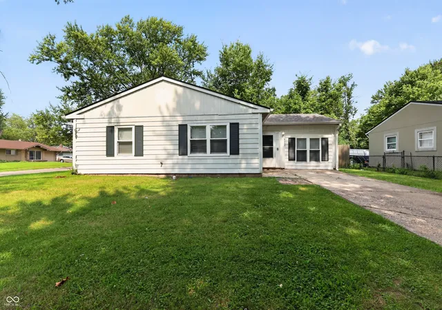 2nd image of 9920 Kramer Ct, Indianapolis, IN 46235 | MLS# 22100984