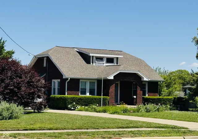 Photo 1 of Single family home for sale at 2722 17th Street, Columbus, IN 47201 | MLS# 22101026 | Listing updated on 2026-08-21