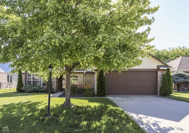 1st image of 7711 Germander Ln, Indianapolis, IN 46237 | MLS# 22101027