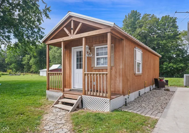 Homes for sale in Roachdale, IN | 10640 N County Road 250 E, Roachdale, IN 46172 | MLS# 22101054
