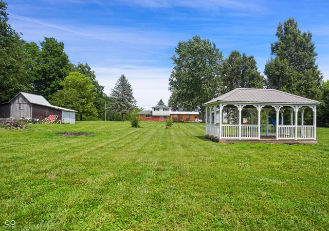 Homes for sale in Roachdale, IN | 10640 N County Road 250 E, Roachdale, IN 46172 | MLS# 22101054
