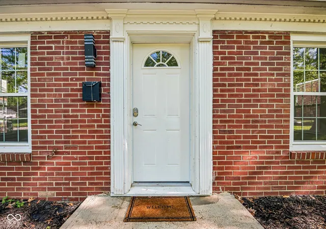 5th image of 1230 Kessler Boulevard East Dr, Indianapolis, IN 46220 | MLS# 22101059