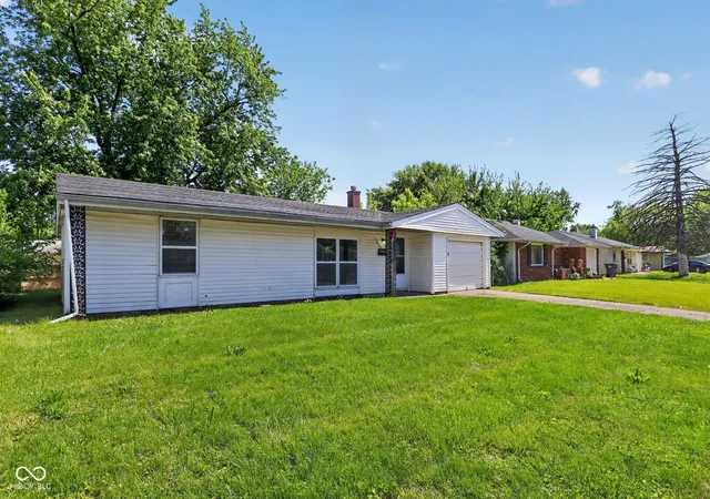 Photo 2 of Sale Pending at 3645 Ireland Dr, Indianapolis, IN 46235 | MLS# 22101073 | Listing updated on 2026-09-07