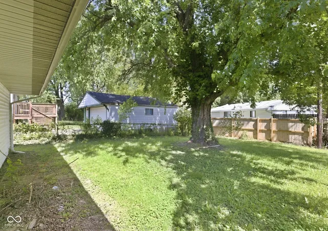 Photo 4 of Sale Pending at 3645 Ireland Dr, Indianapolis, IN 46235 | MLS# 22101073 | Listing updated on 2026-09-07