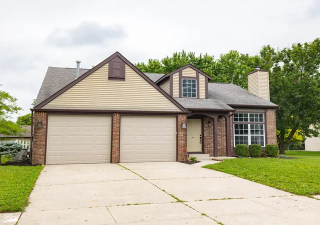 Photo 1 of Single family home for sale at 296 Watercrest Way, Avon, IN 46123 | MLS# 22101077 | Listing updated on 2026-09-20