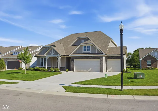 3rd image of 5722 Arctic Run Dr, Noblesville, IN 46062 | MLS# 22101083