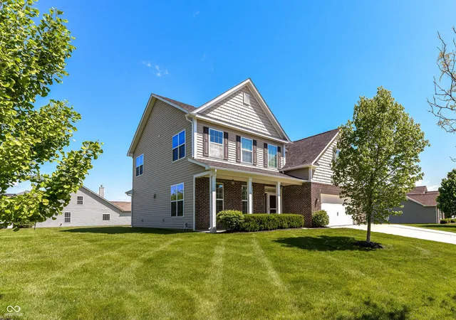 2nd image of 11888 Logan Hunter Trl, Noblesville, IN 46060 | MLS# 22101145