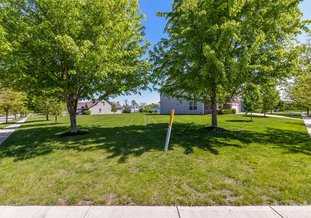 3rd image of 11888 Logan Hunter Trl, Noblesville, IN 46060 | MLS# 22101145