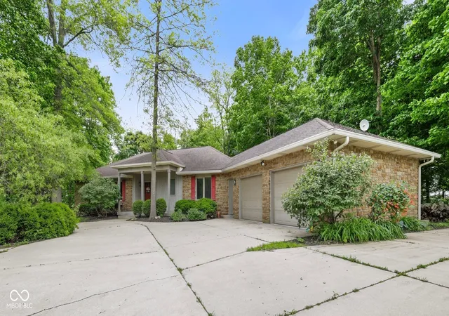 Homes for sale in Shelbyville, IN | 4568 N State Road 9, Shelbyville, IN 46176 | MLS# 22101154